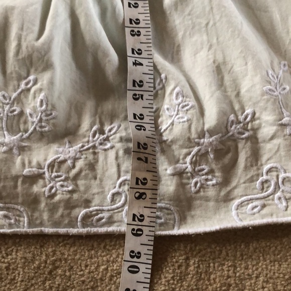 2/30🌻Beautiful soft denim dress embroidered hem Sz M - Picture 4 of 8